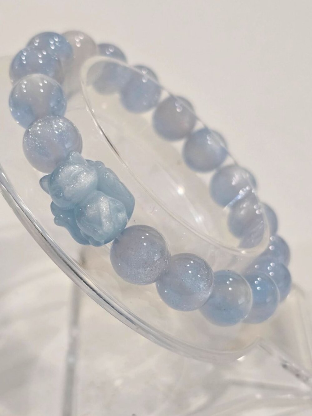 Handmade ✦ Color‑Changing UV Reactive Bracelet ✦ Blue to Purple Nine‑Tailed Fox - Picture 6 of 10